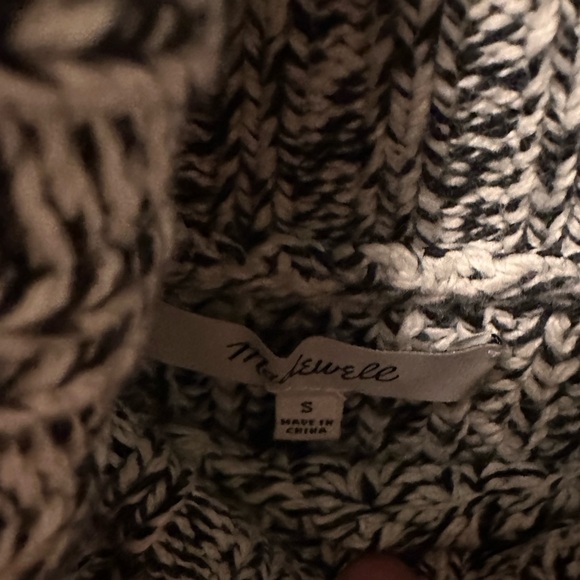 Madewell Wide Rib Turtleneck Sweater, Size Small in Cookies and Cream. - Picture 9 of 9